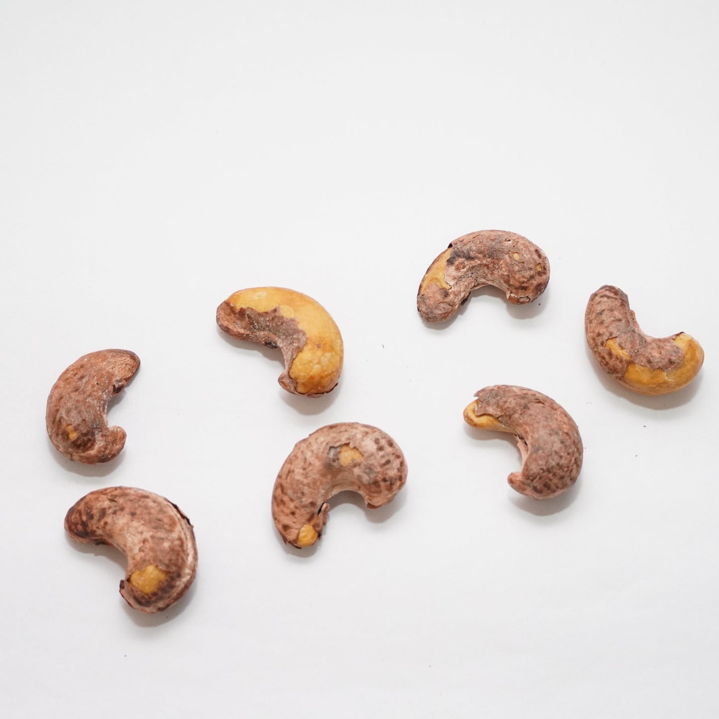 Premium Smoked Roasted & Salted Unpeeled Cashews (200g)